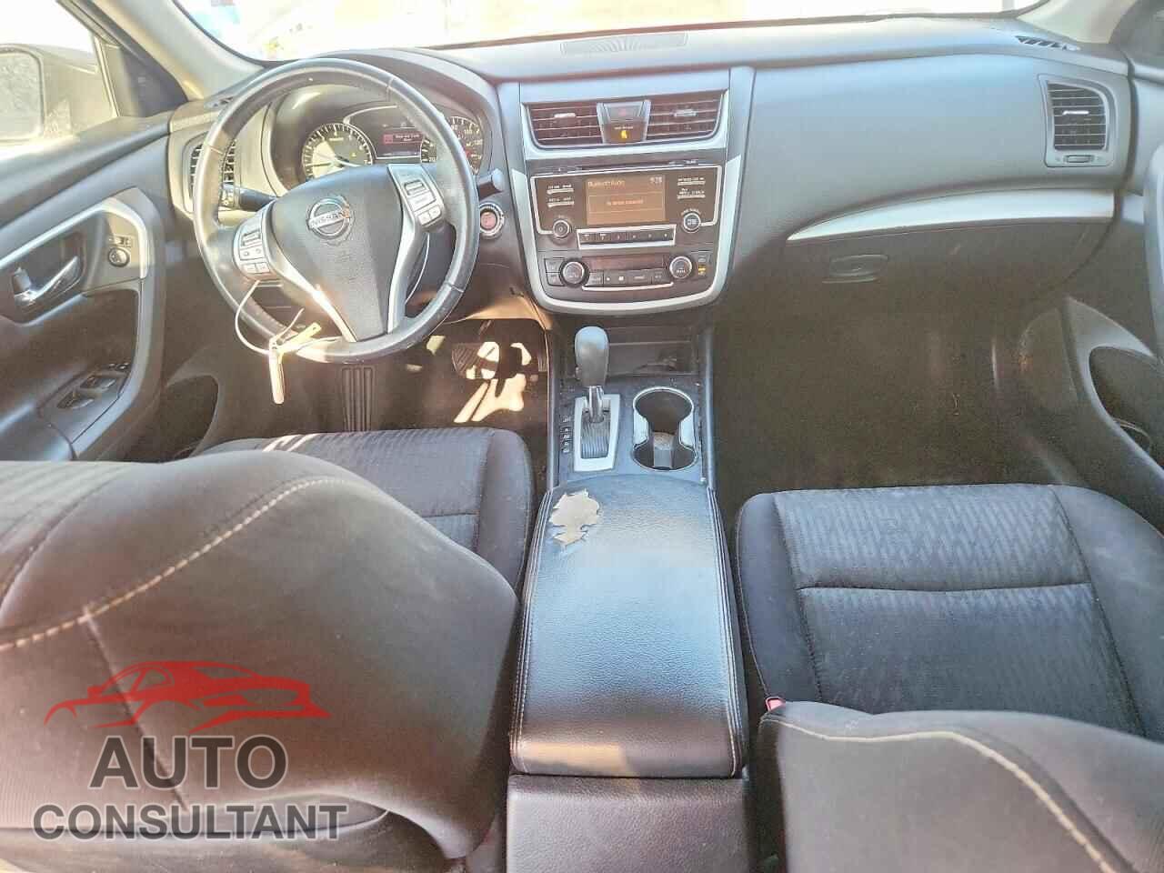 NISSAN ALTIMA 2017 - 1N4AL3AP5HC193657