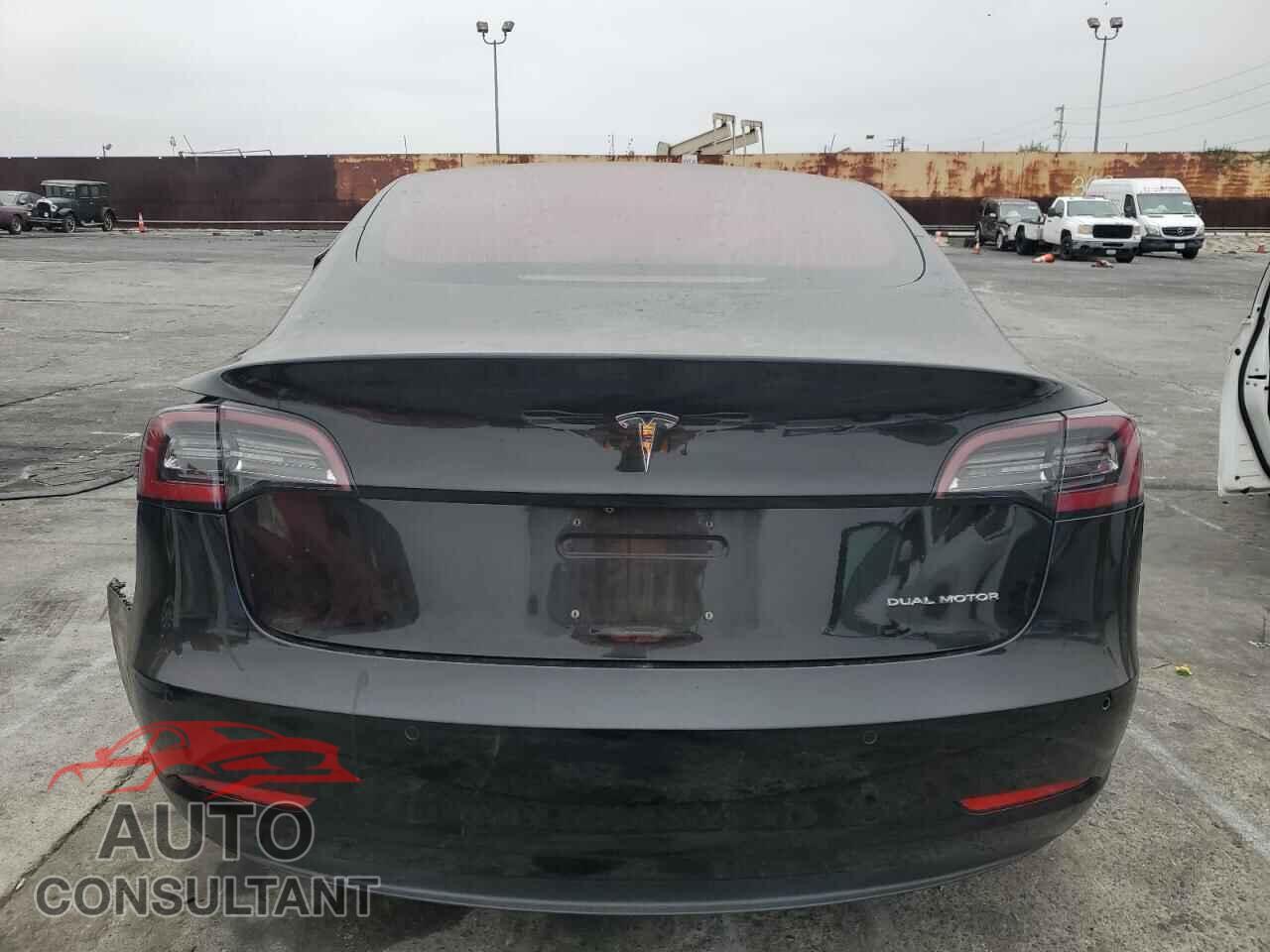 TESLA MODEL 3 2018 - 5YJ3E1EB3JF178373
