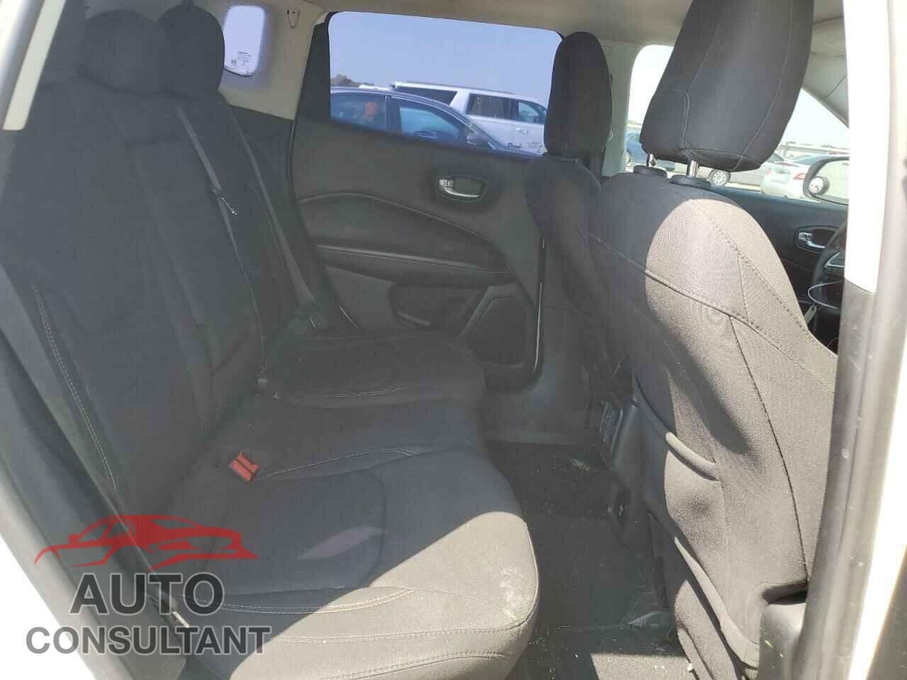 JEEP COMPASS 2017 - 3C4NJCAB2HT661127