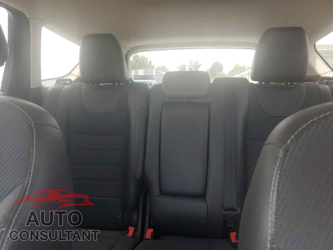 FORD ESCAPE 2015 - 1FMCU0GX2FUB72001