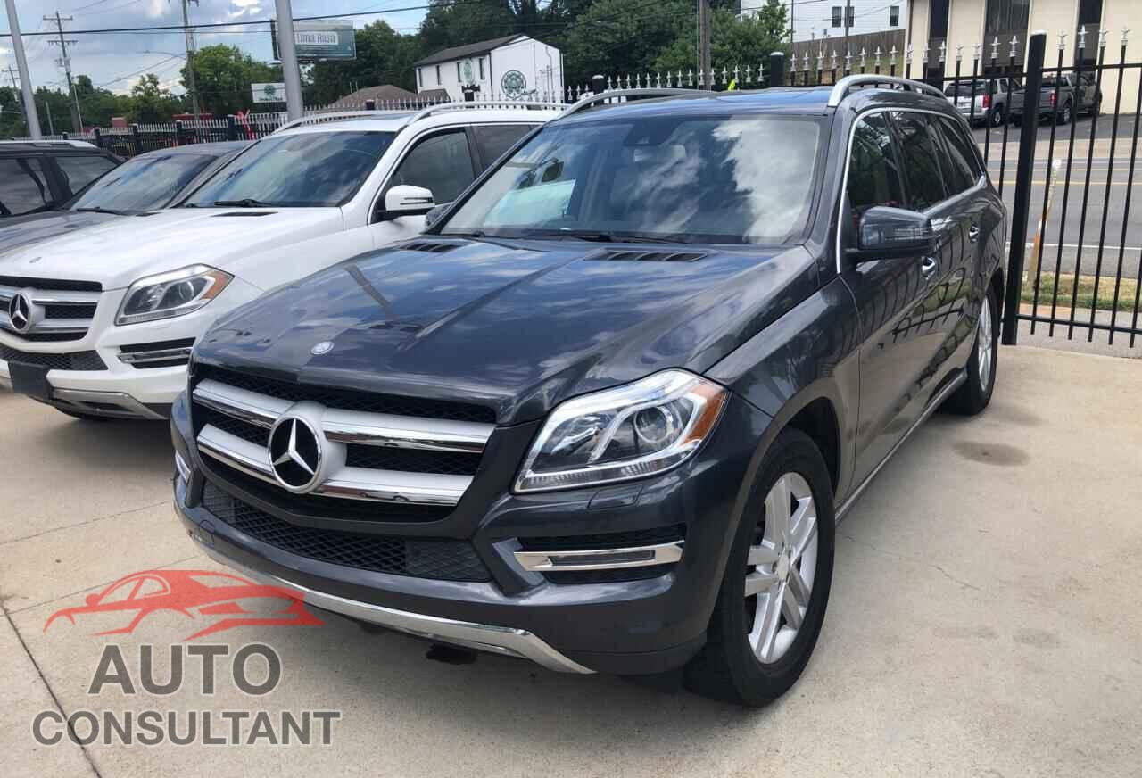MERCEDES-BENZ GL-CLASS 2013 - 4JGDF7CE4DA176772