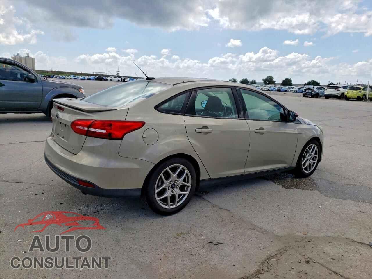 FORD FOCUS 2015 - 1FADP3F20FL310461