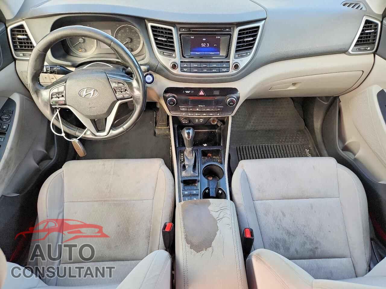 HYUNDAI TUCSON 2017 - KM8J3CA26HU568962