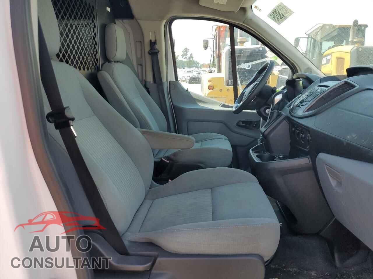 FORD TRANSIT 2015 - 1FTNE1YV2FKB30131