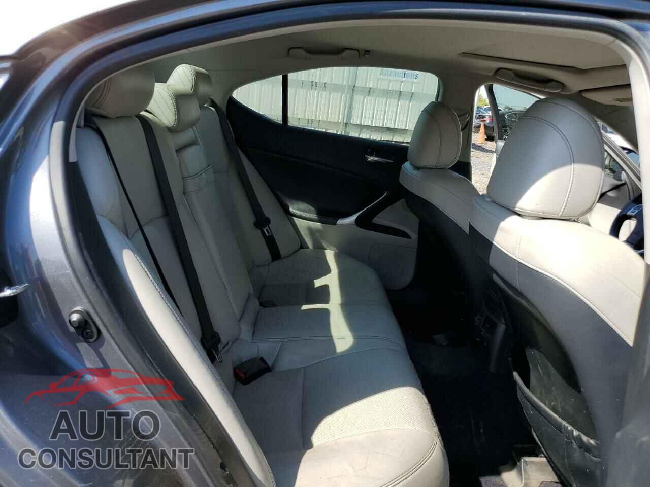 LEXUS IS 2013 - JTHCF5C26D5061480