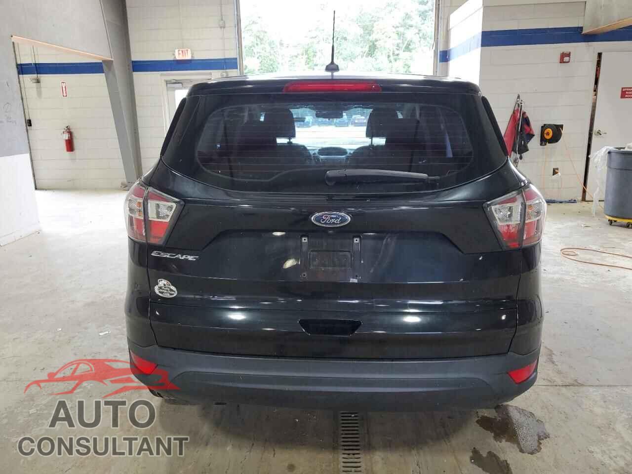 FORD ESCAPE 2017 - 1FMCU0F72HUB26818
