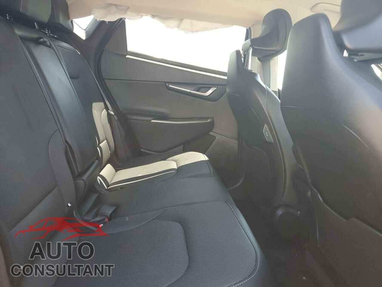KIA EV6 LIGHT 2023 - KNDC3DLC5P5102389