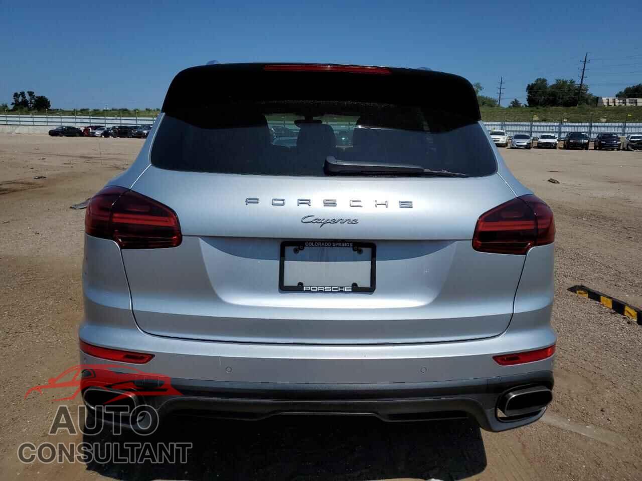 PORSCHE CAYENNE 2016 - WP1AA2A23GLA04886