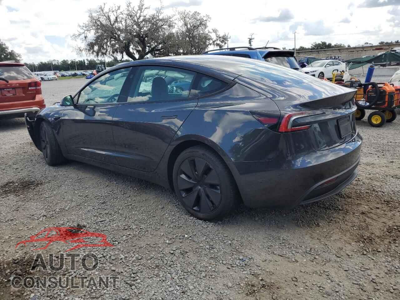 TESLA MODEL 3 2024 - 5YJ3E1EAXRF717526
