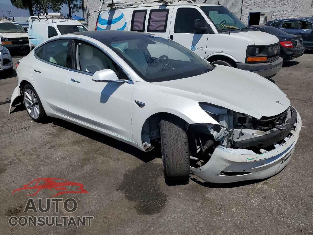 TESLA MODEL 3 2019 - 5YJ3E1EB1KF494856