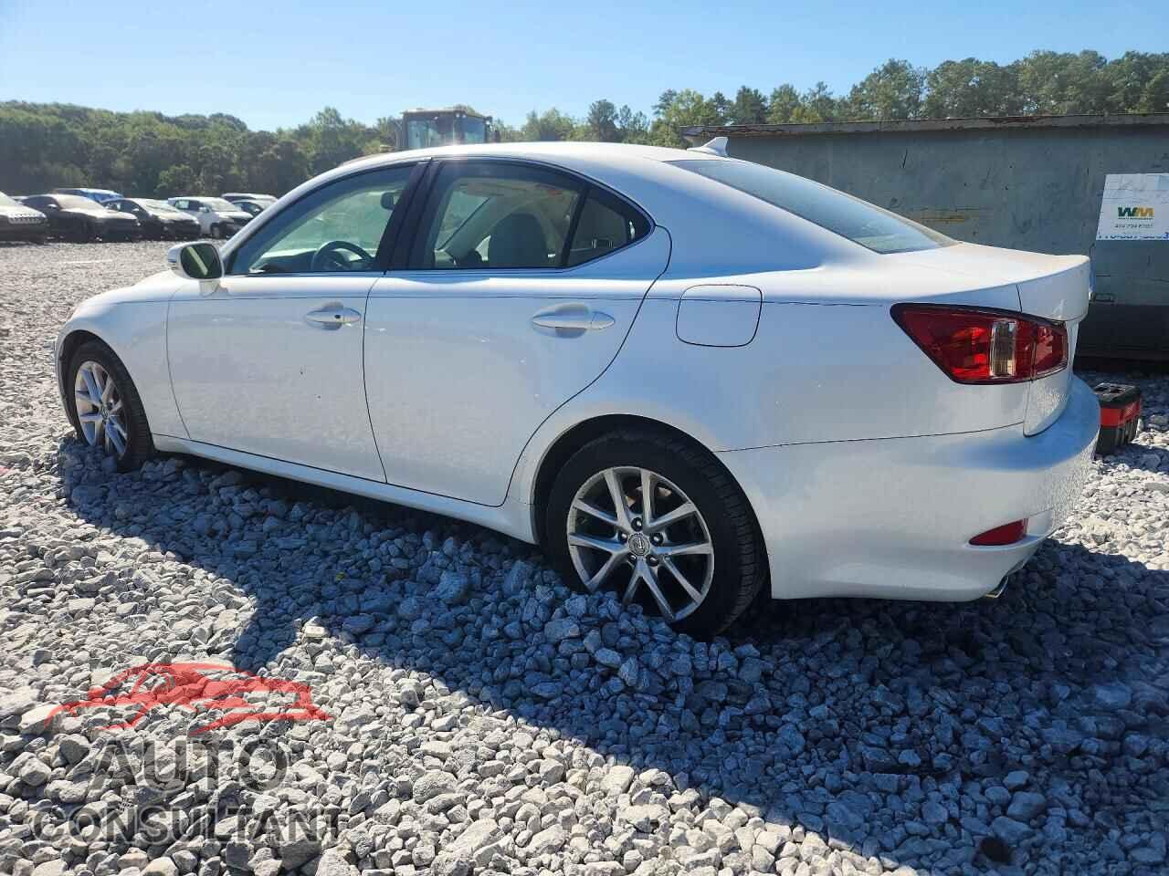 LEXUS IS 2013 - JTHCF5C21D5063802