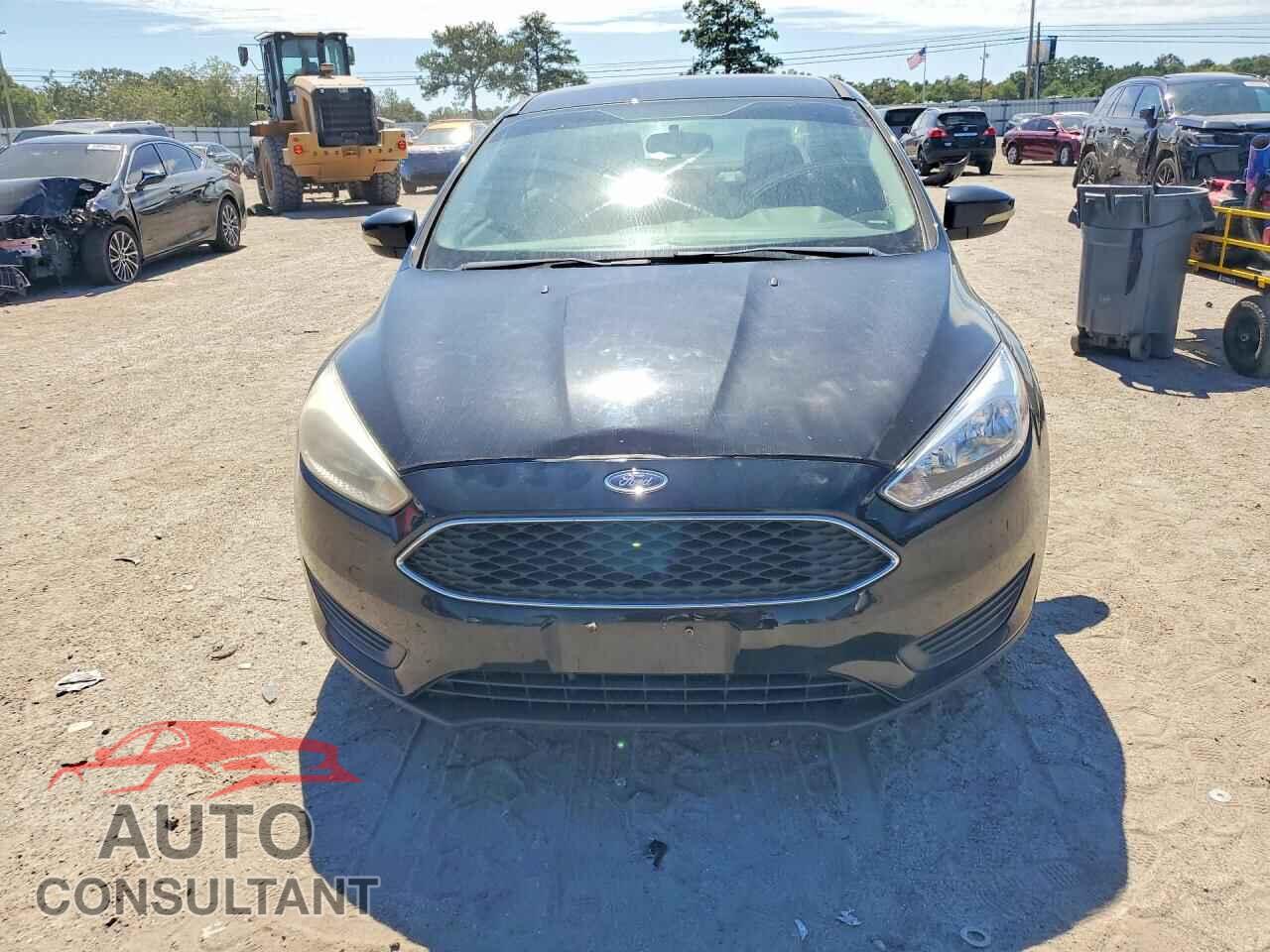 FORD FOCUS 2017 - 1FADP3F21HL227835