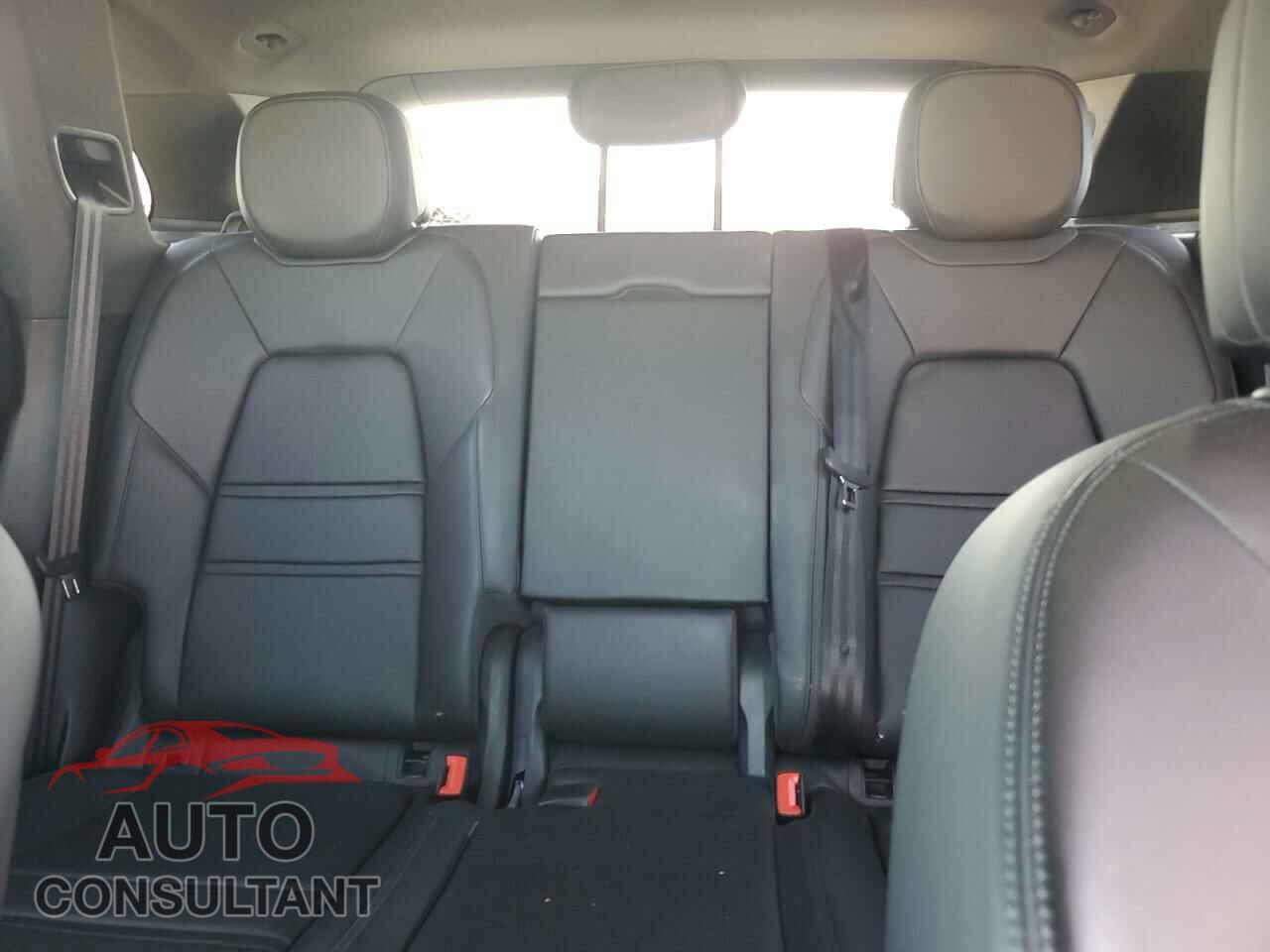 PORSCHE CAYENNE 2019 - WP1AA2AY3KDA08539
