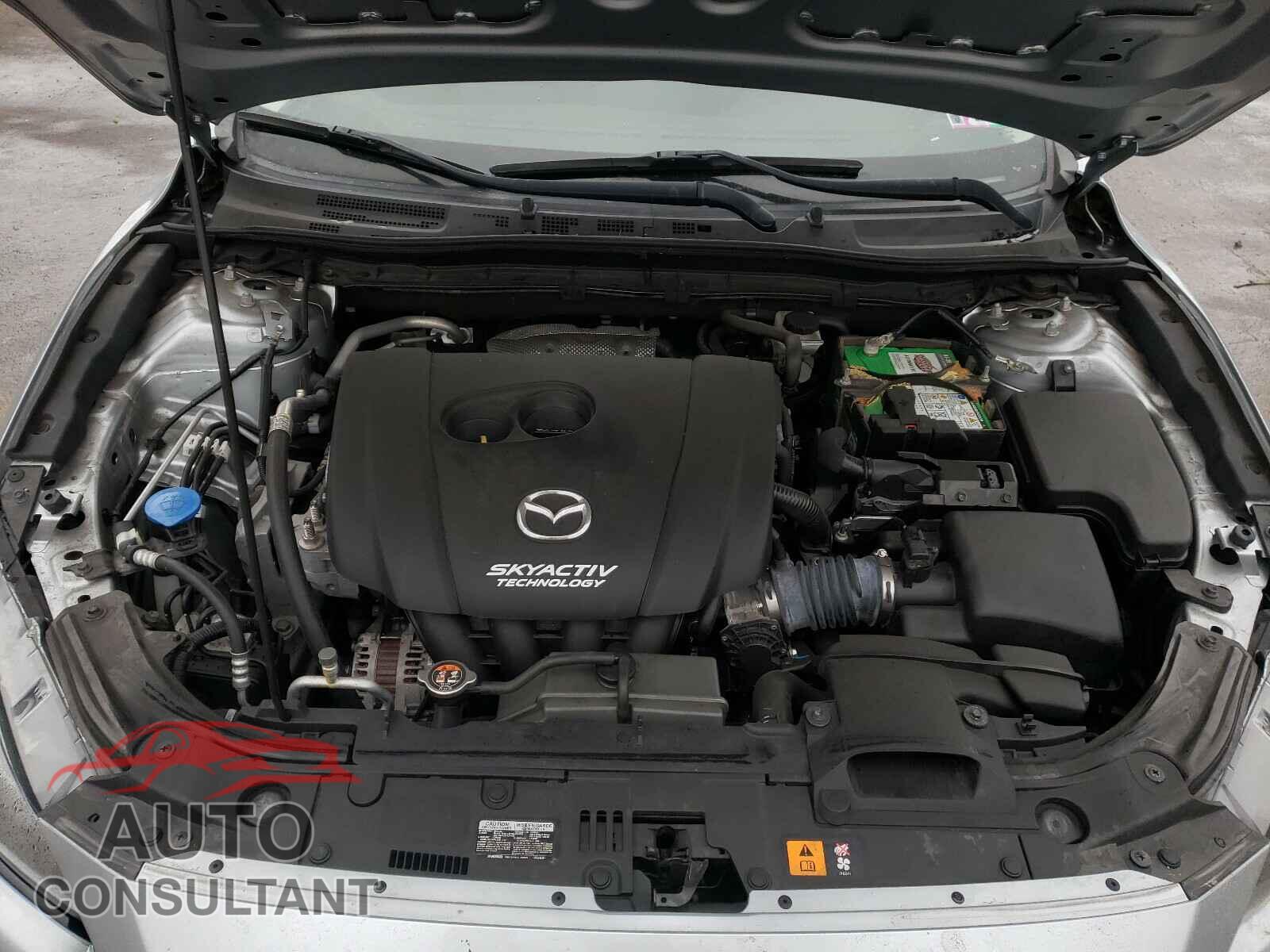 MAZDA 3 2017 - 3MZBN1L7XHM152043