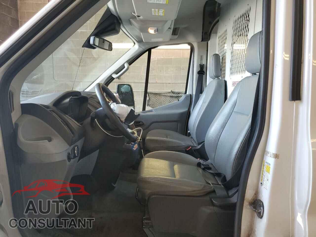 FORD TRANSIT 2018 - 1FTYR2CM5JKB20014