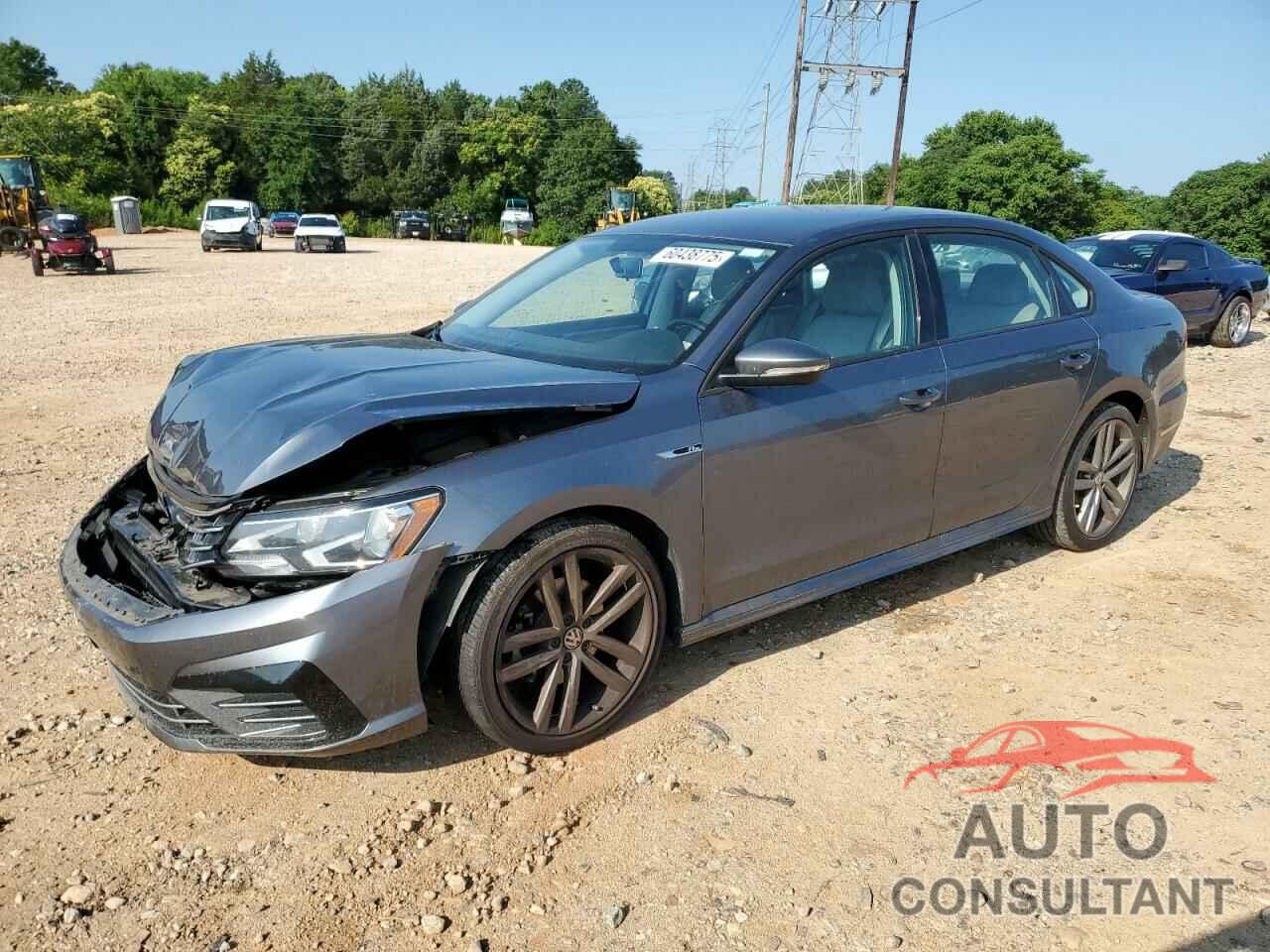 VOLKSWAGEN PASSAT 2018 - 1VWAA7A34JC044258