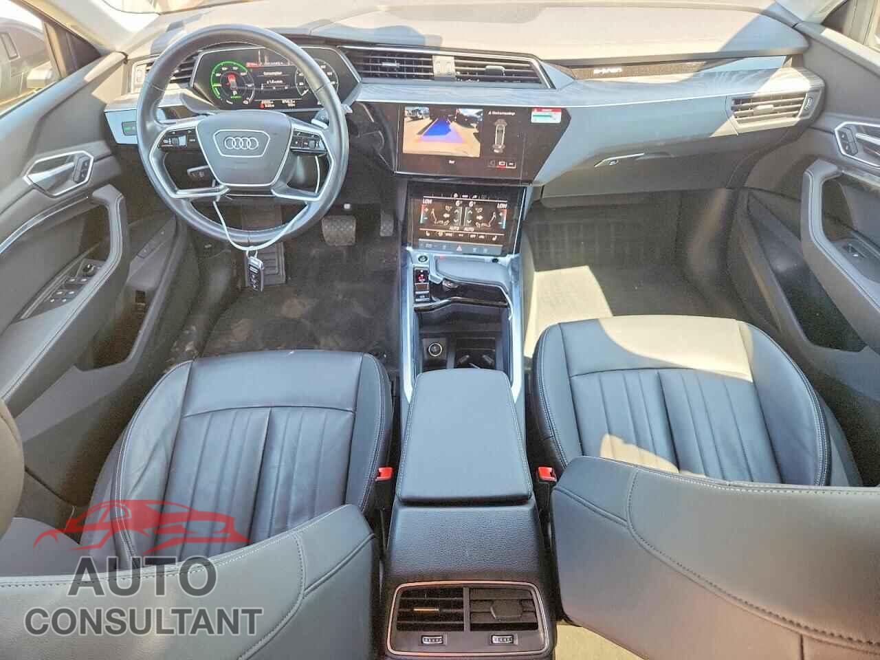 AUDI E-TRON 2021 - WA1AAAGE2MB024054