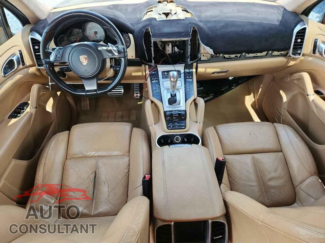 PORSCHE CAYENNE 2013 - WP1AD2A25DLA75526