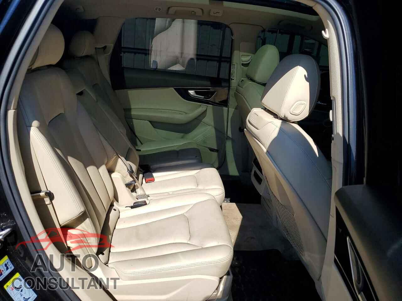 AUDI Q7 2017 - WA1LAAF76HD007733