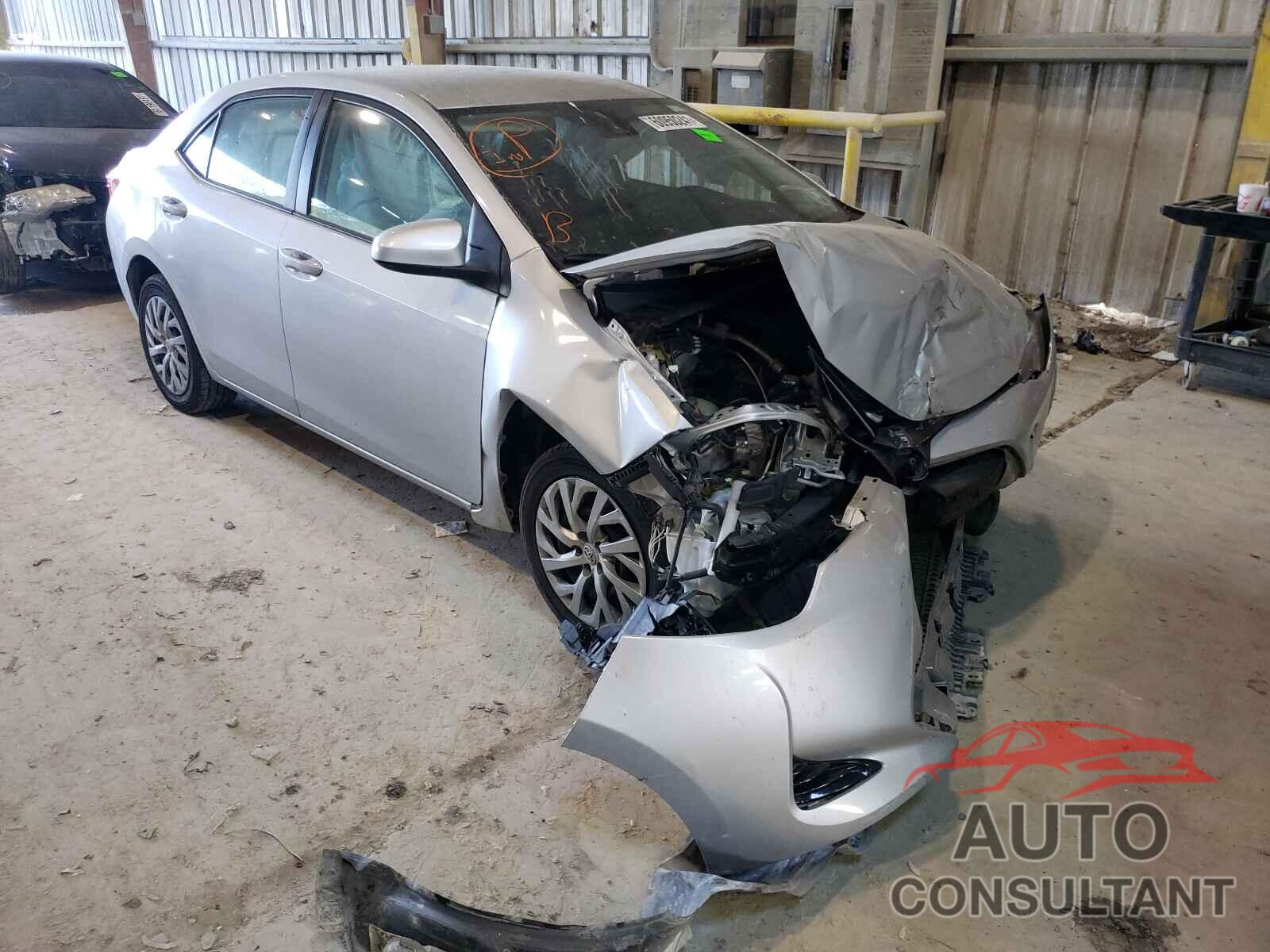 TOYOTA COROLLA 2018 - 5YFBURHE3JP752963