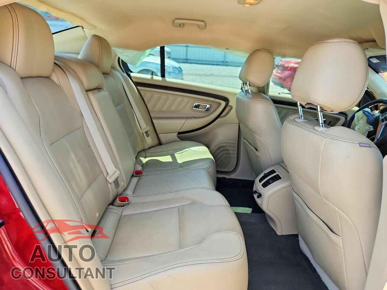 FORD TAURUS 2015 - 1FAHP2F82FG102655