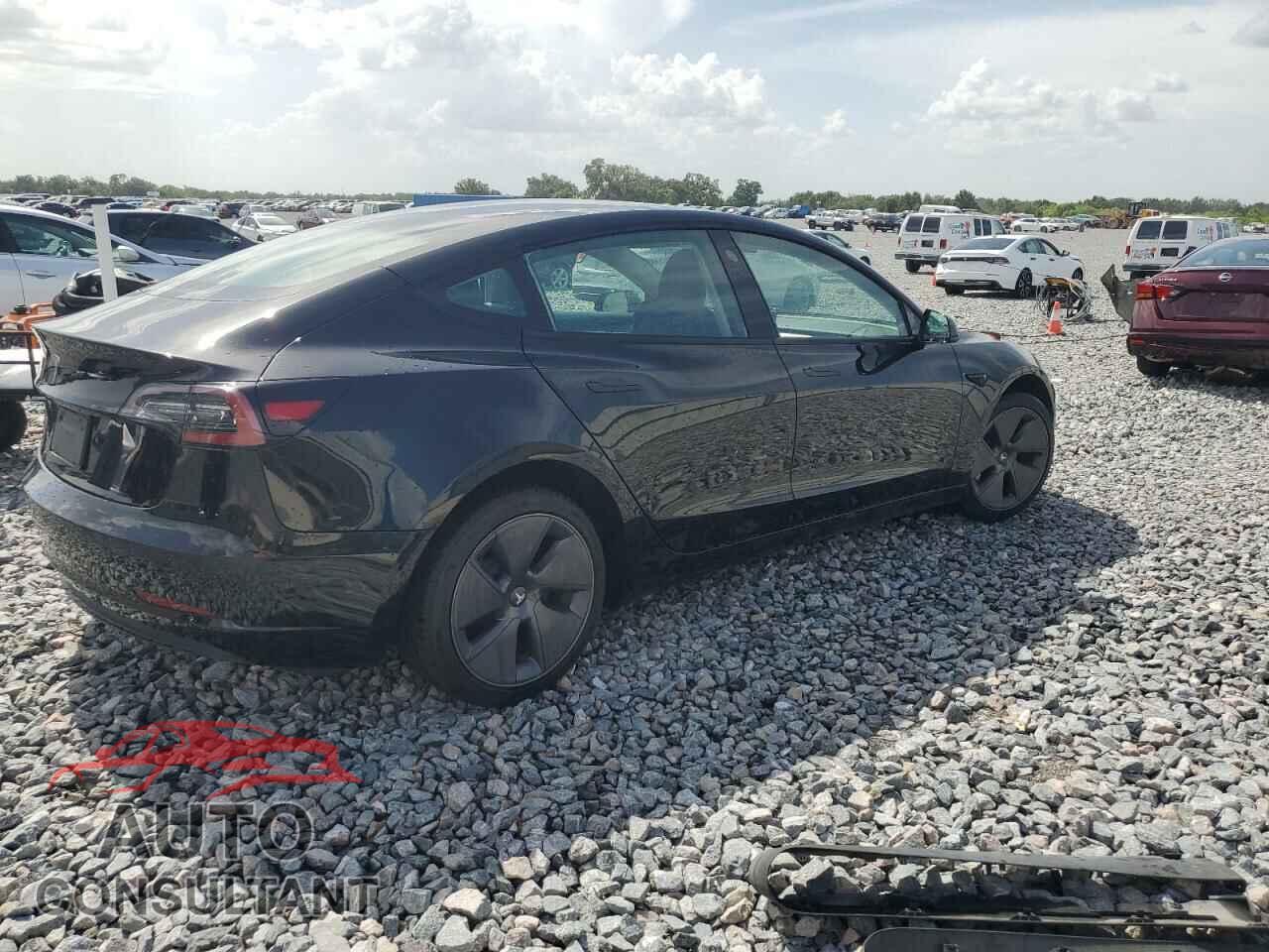 TESLA MODEL 3 2023 - 5YJ3E1EAXPF452359