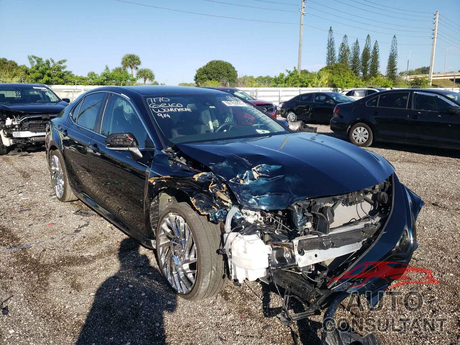 TOYOTA CAMRY 2019 - 4T1B11HK8KU291842