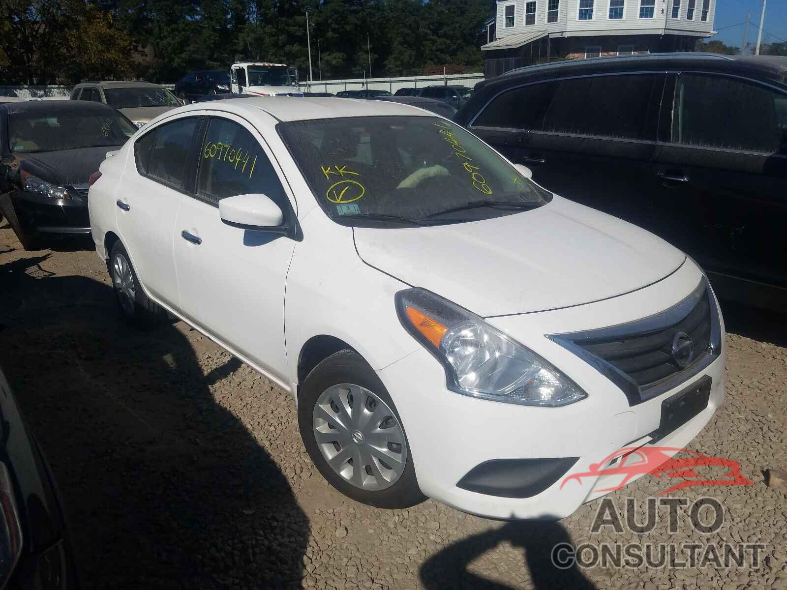 NISSAN VERSA 2017 - 3N1CN7AP1HL810290