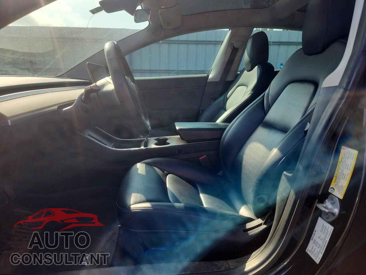 TESLA MODEL 3 2019 - 5YJ3E1EA5KF325138