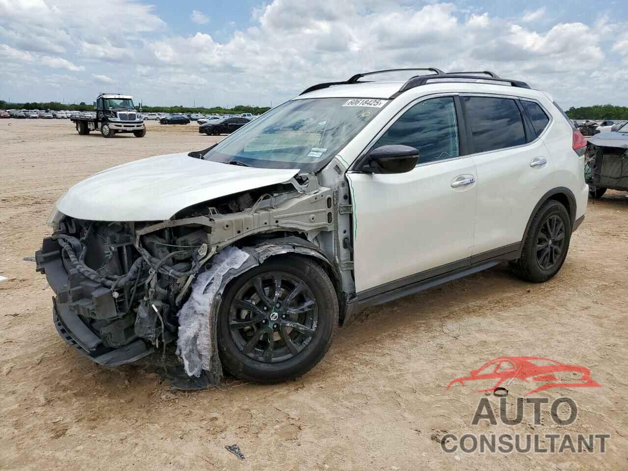 NISSAN ROGUE 2017 - 5N1AT2MT9HC811619