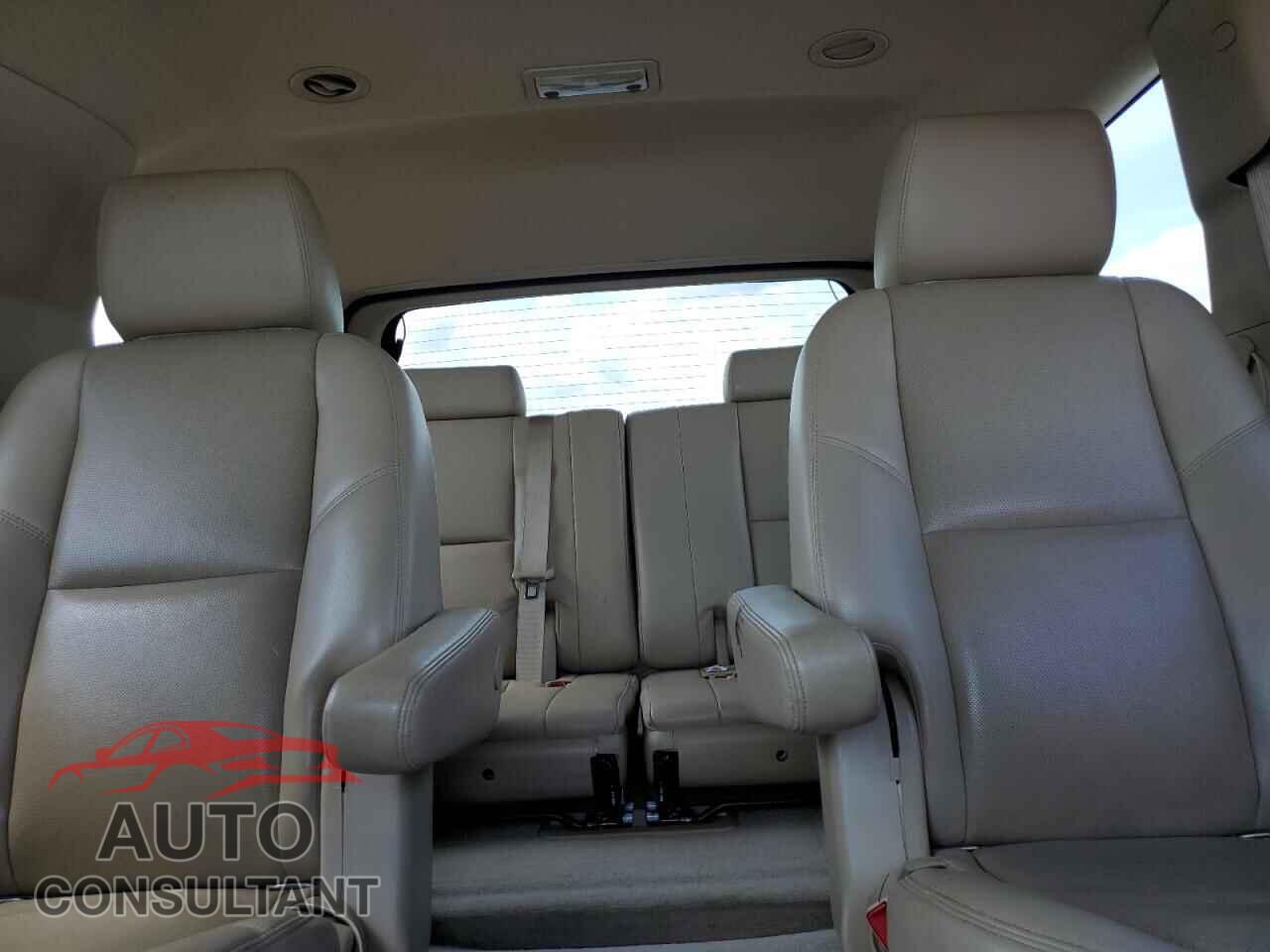 CHEVROLET TAHOE 2014 - 1GNSCCE03ER106558
