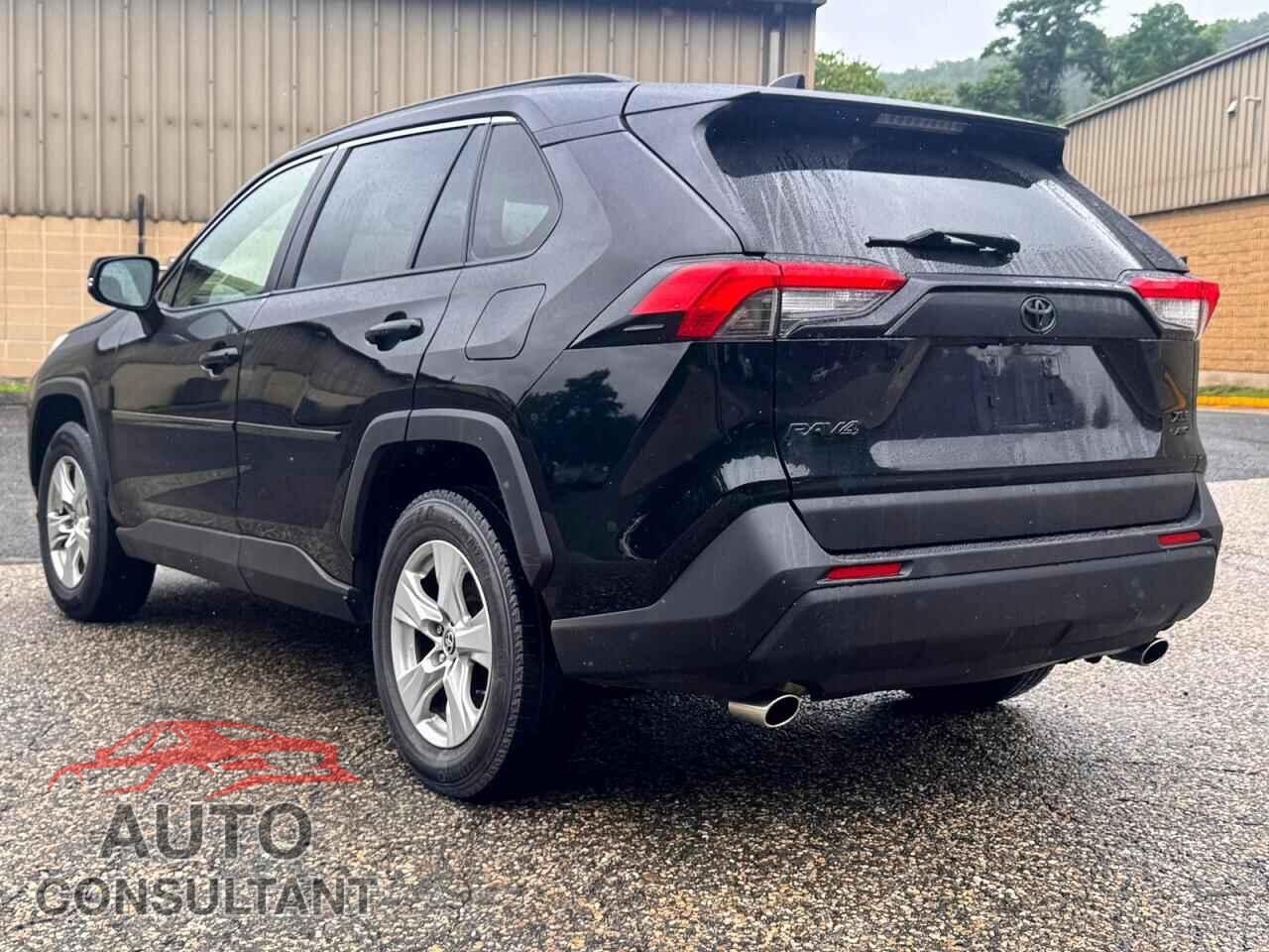 TOYOTA RAV4 2019 - JTMP1RFV4KD047028