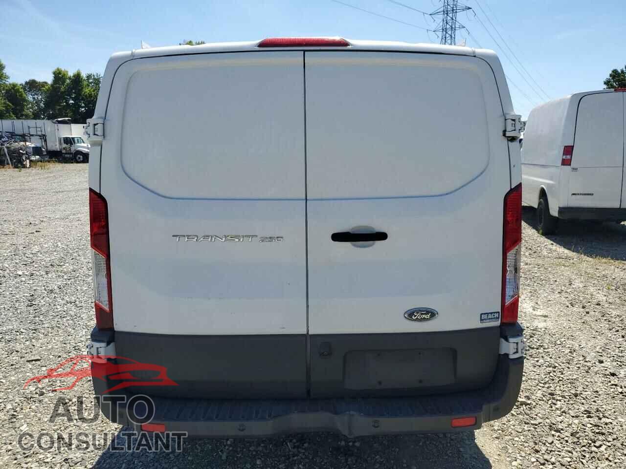 FORD TRANSIT 2016 - 1FTYR1YM7GKB10578