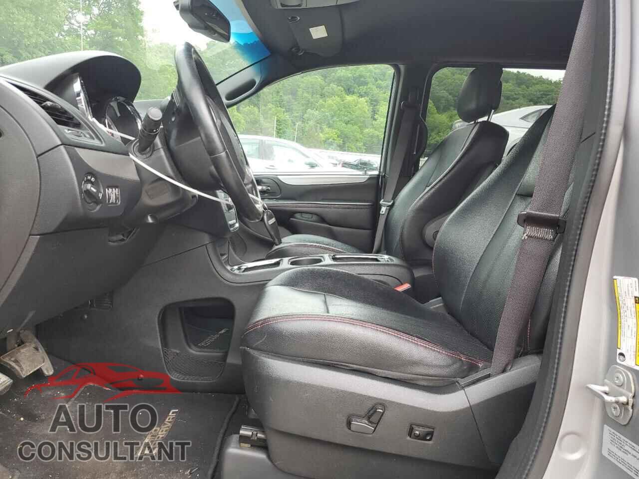 DODGE CARAVAN 2017 - 2C4RDGEG1HR731564