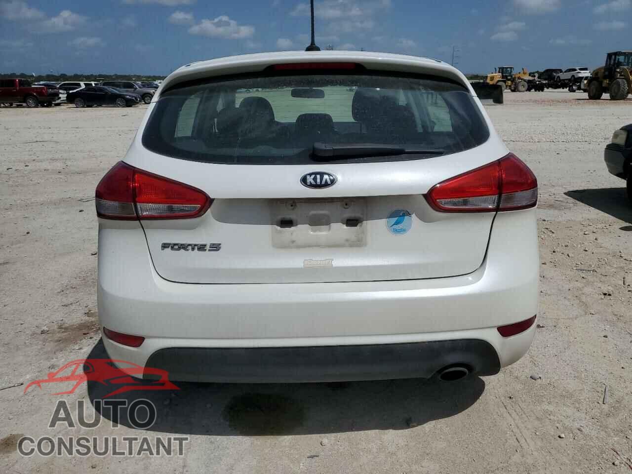 KIA FORTE 2016 - KNAFK5A89G5644063