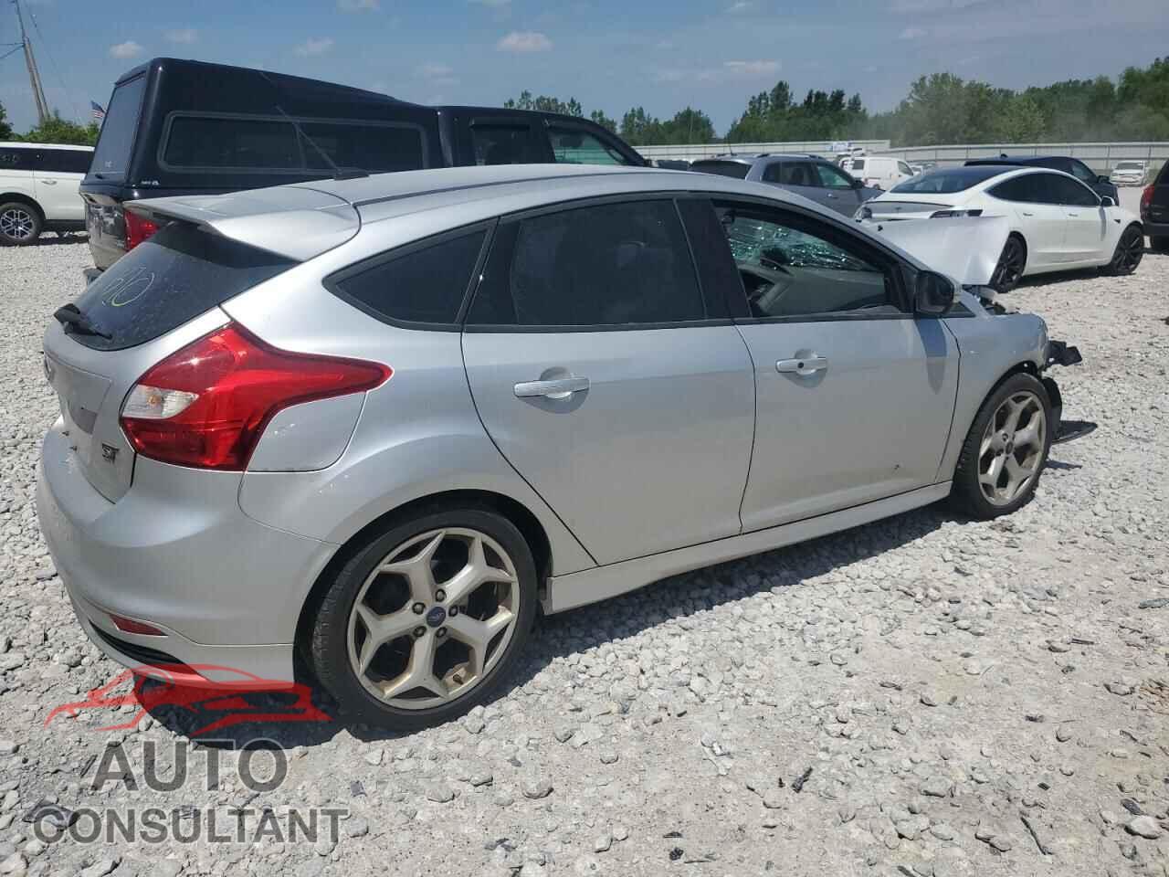 FORD FOCUS 2013 - 1FADP3L91DL318633