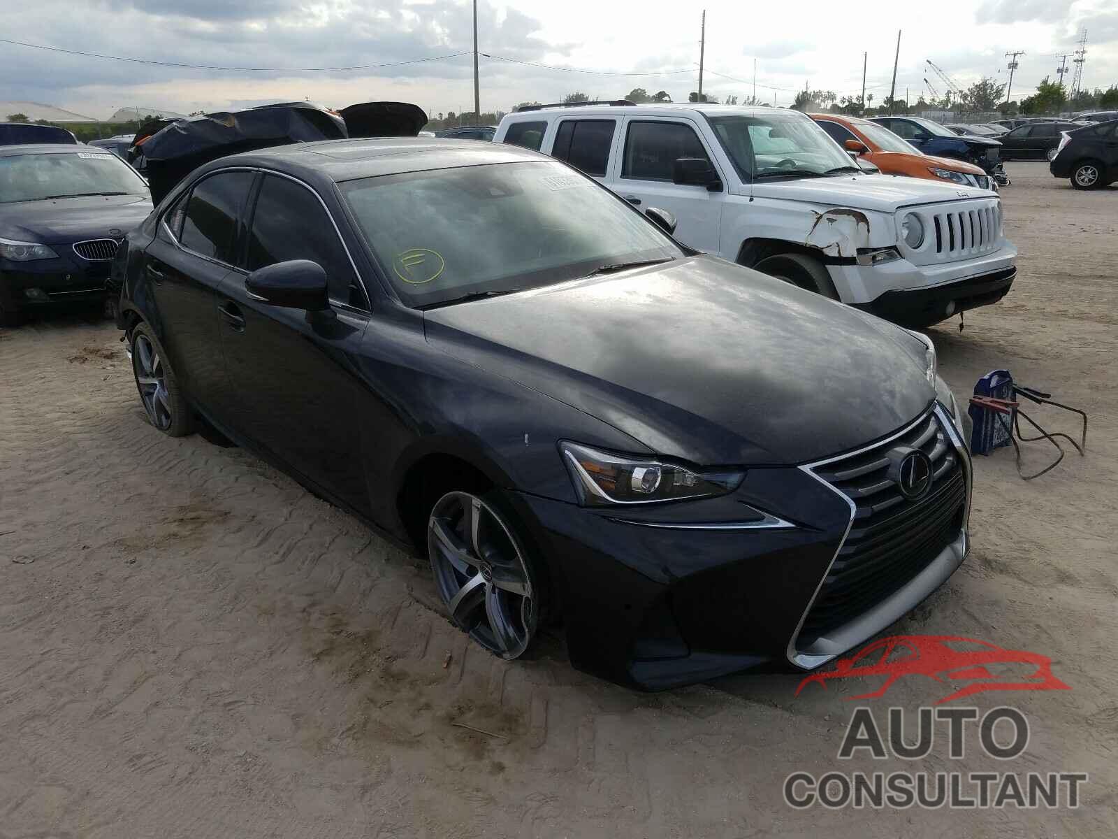 LEXUS IS 2018 - JTHBA1D23J5071767