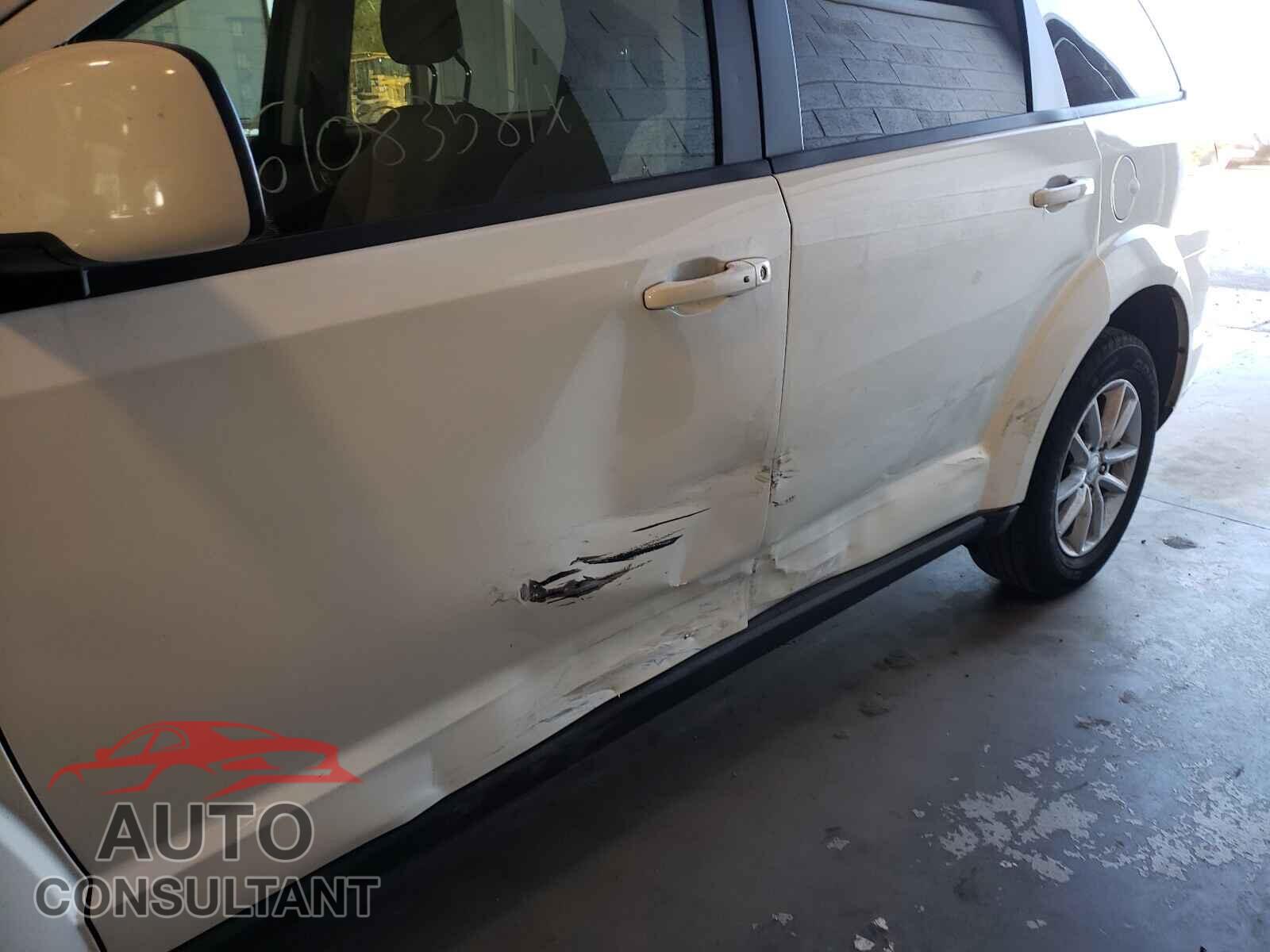 DODGE JOURNEY 2017 - 3C4PDCBG2HT590750