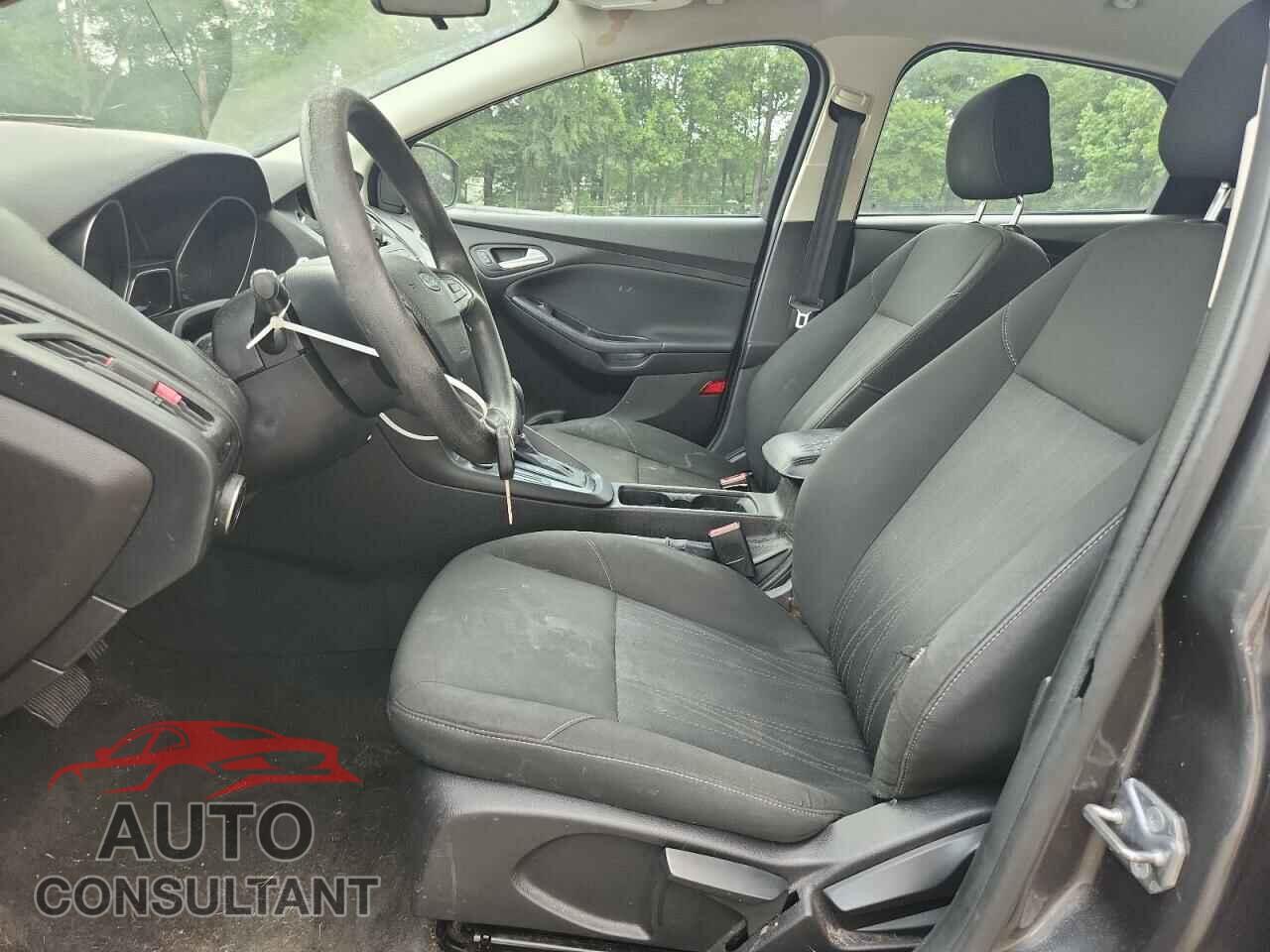 FORD FOCUS 2015 - 1FADP3F26FL365366