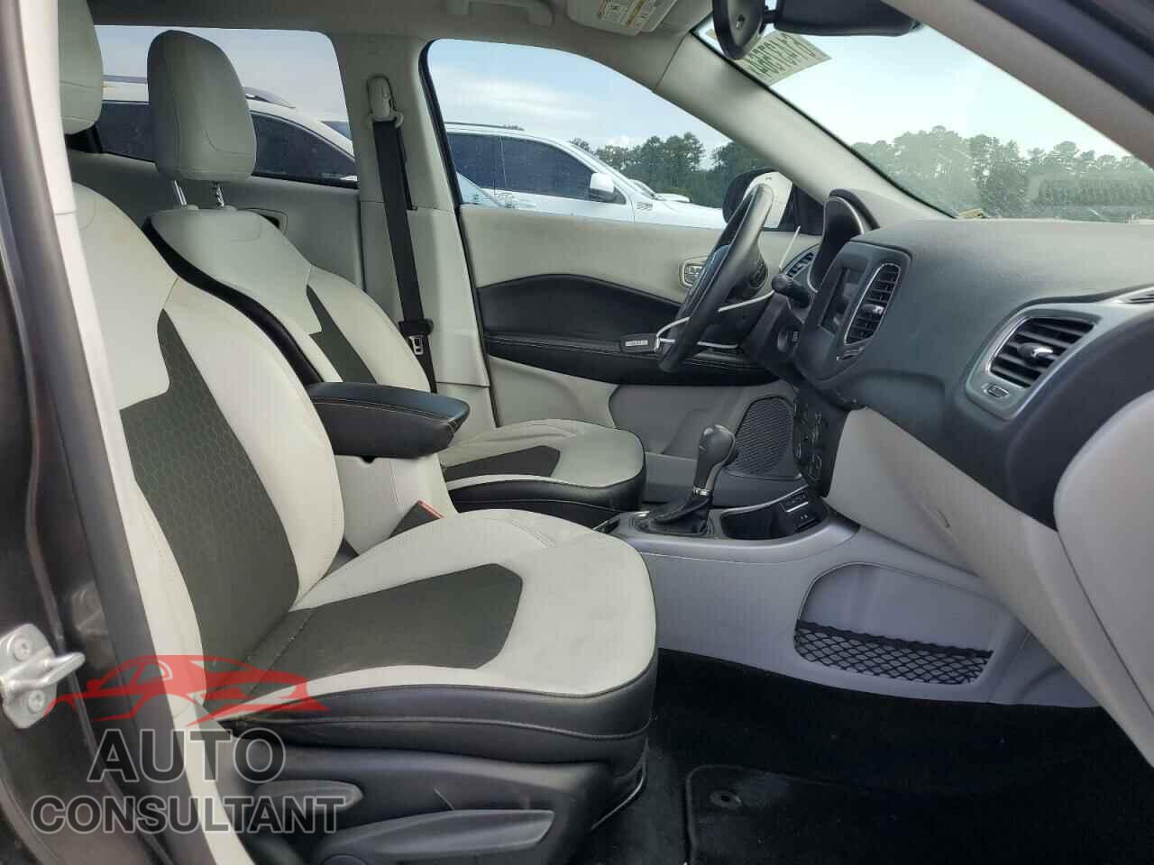 JEEP COMPASS 2018 - 3C4NJCBB5JT165582