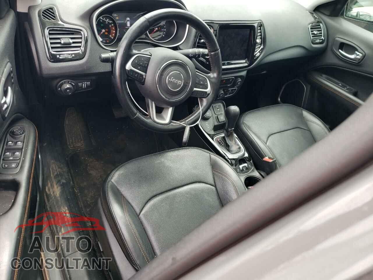 JEEP COMPASS 2020 - 3C4NJDCB8LT255655