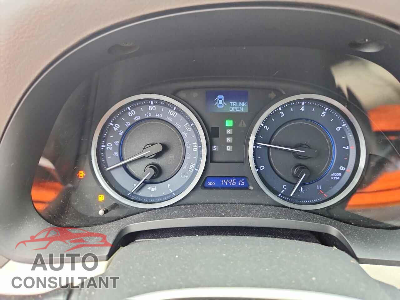 LEXUS IS 2011 - JTHCF5C22B5051817
