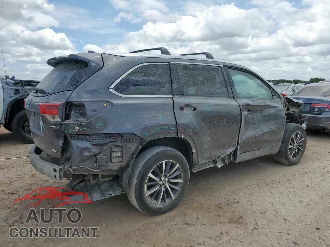 TOYOTA HIGHLANDER 2017 - 5TDJGRFH7HS022488