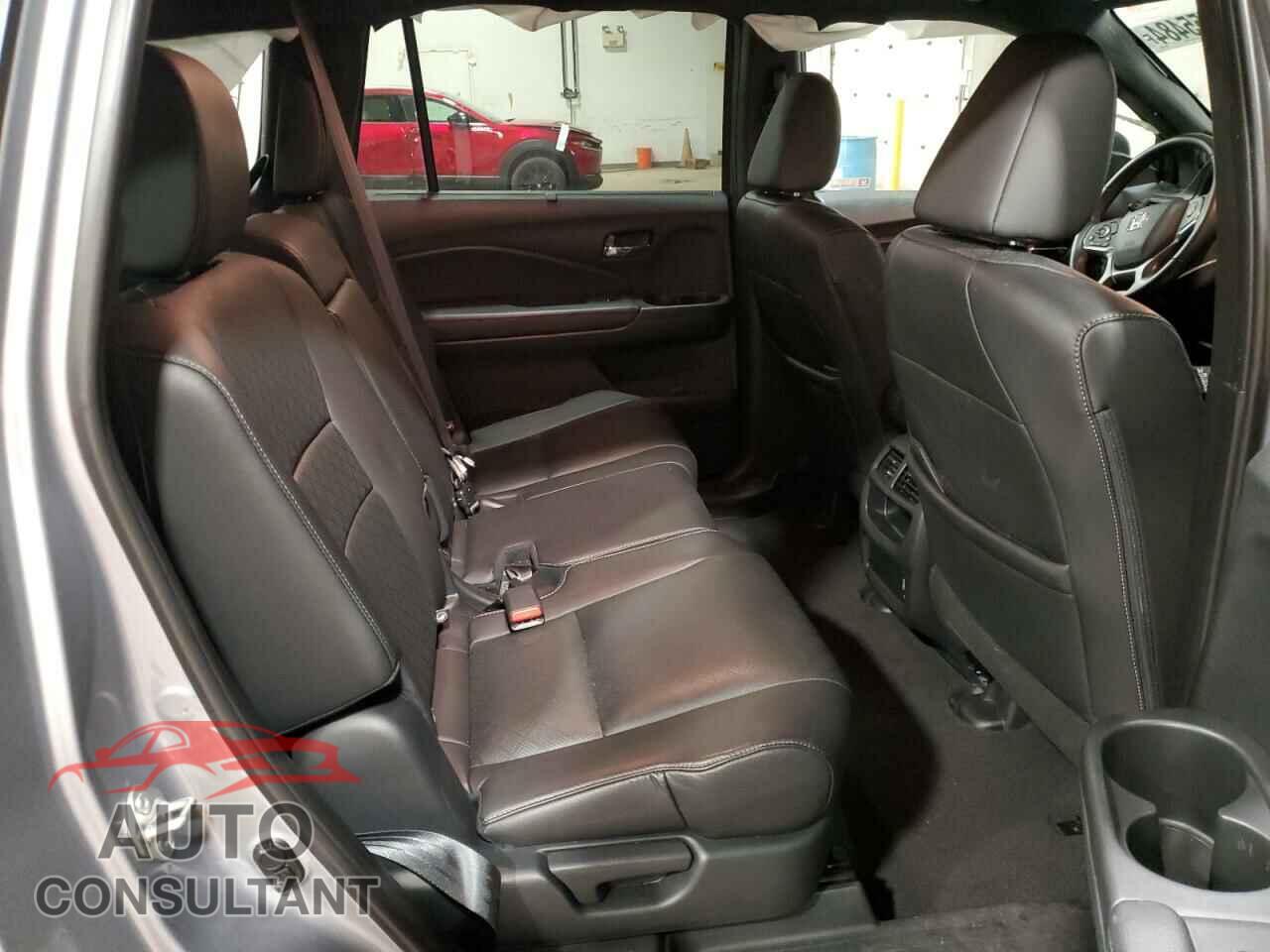 HONDA PASSPORT 2019 - 5FNYF8H50KB024951