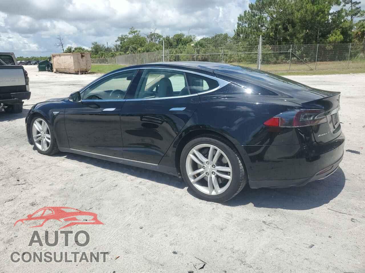 TESLA MODEL S 2015 - 5YJSA1S24FF092699