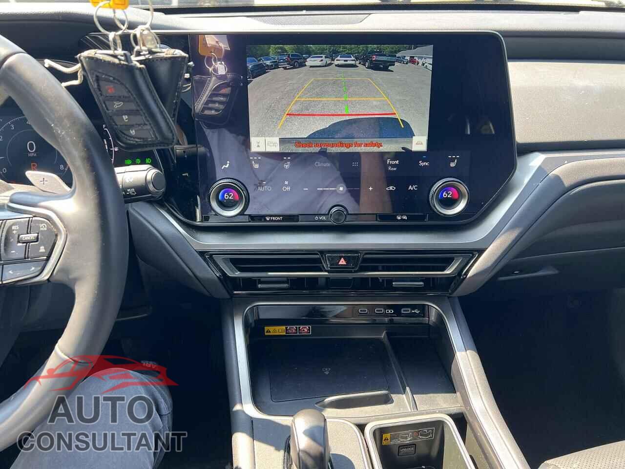 LEXUS UNKNOWN 2024 - 5TDAAAB68RS013582