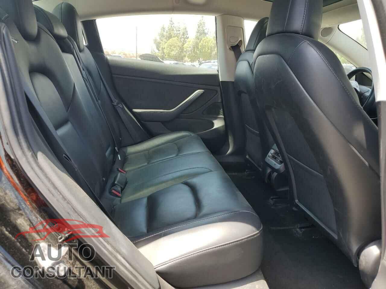 TESLA MODEL 3 2018 - 5YJ3E1EA5JF154566