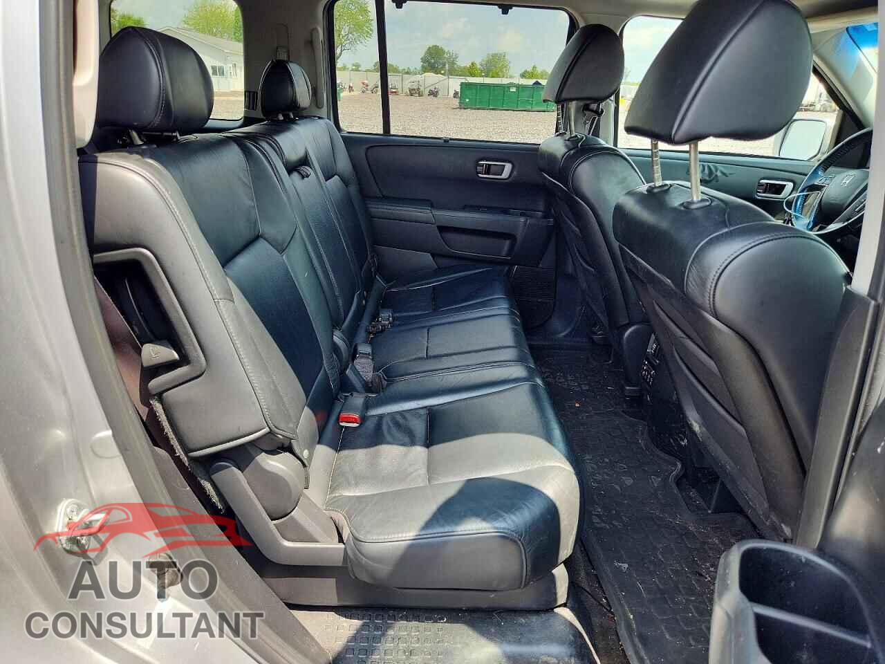 HONDA PILOT 2011 - 5FNYF4H91BB011220
