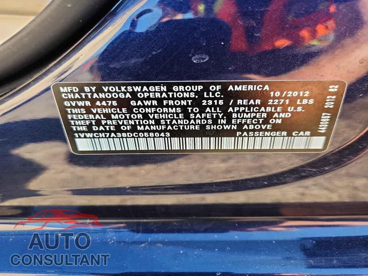 VOLKSWAGEN PASSAT 2013 - 1VWCH7A38DC058043