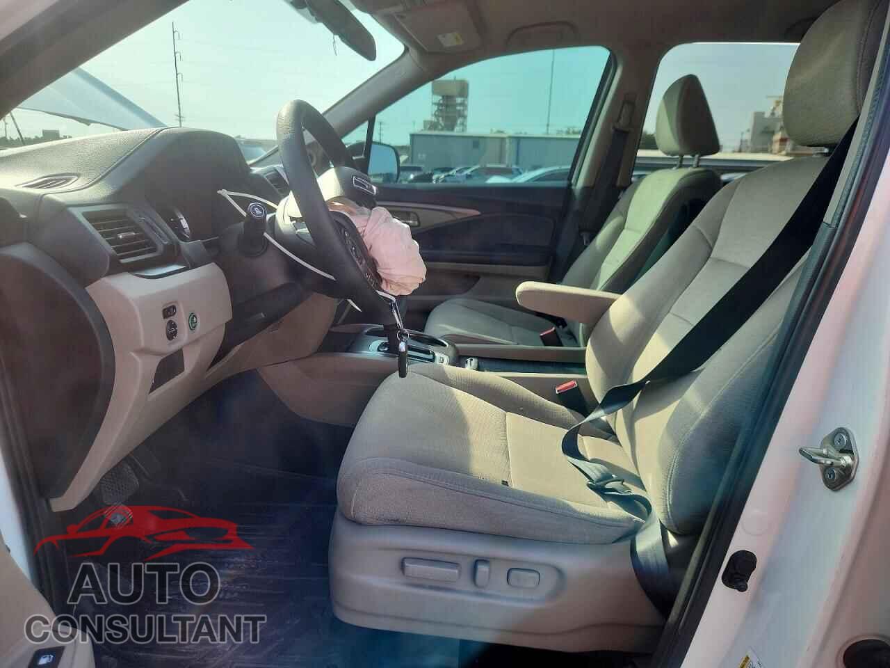 HONDA PILOT 2018 - 5FNYF5H33JB032781